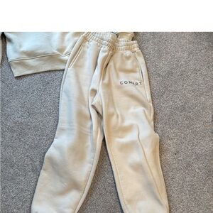 Cream Cozy Sweatpants for Relaxed Comfort